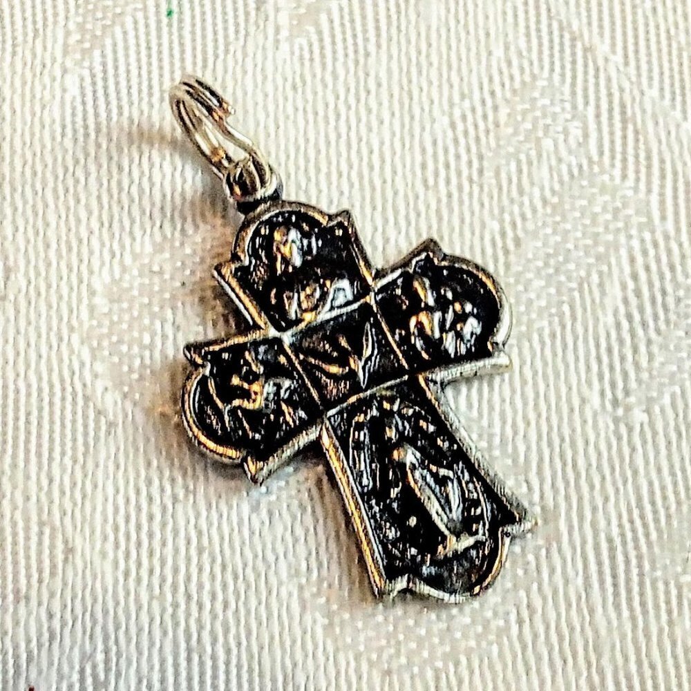 Vintage Sterling Silver Cross Pendant